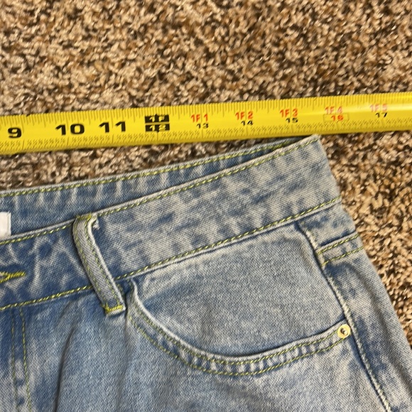 Forever 21 High Rise Light Denim Jeans Women Size Large Distressed Butterfly - Picture 9 of 11